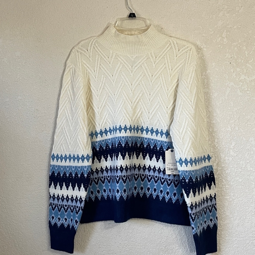 ( New with Tags) ST John’s Bay Turtleneck Sweater